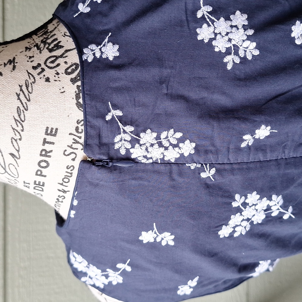 NWT Ann Taylor Embroidered Floral Mido Dress Navy Blue & White Plus Size 16 - Picture 10 of 16